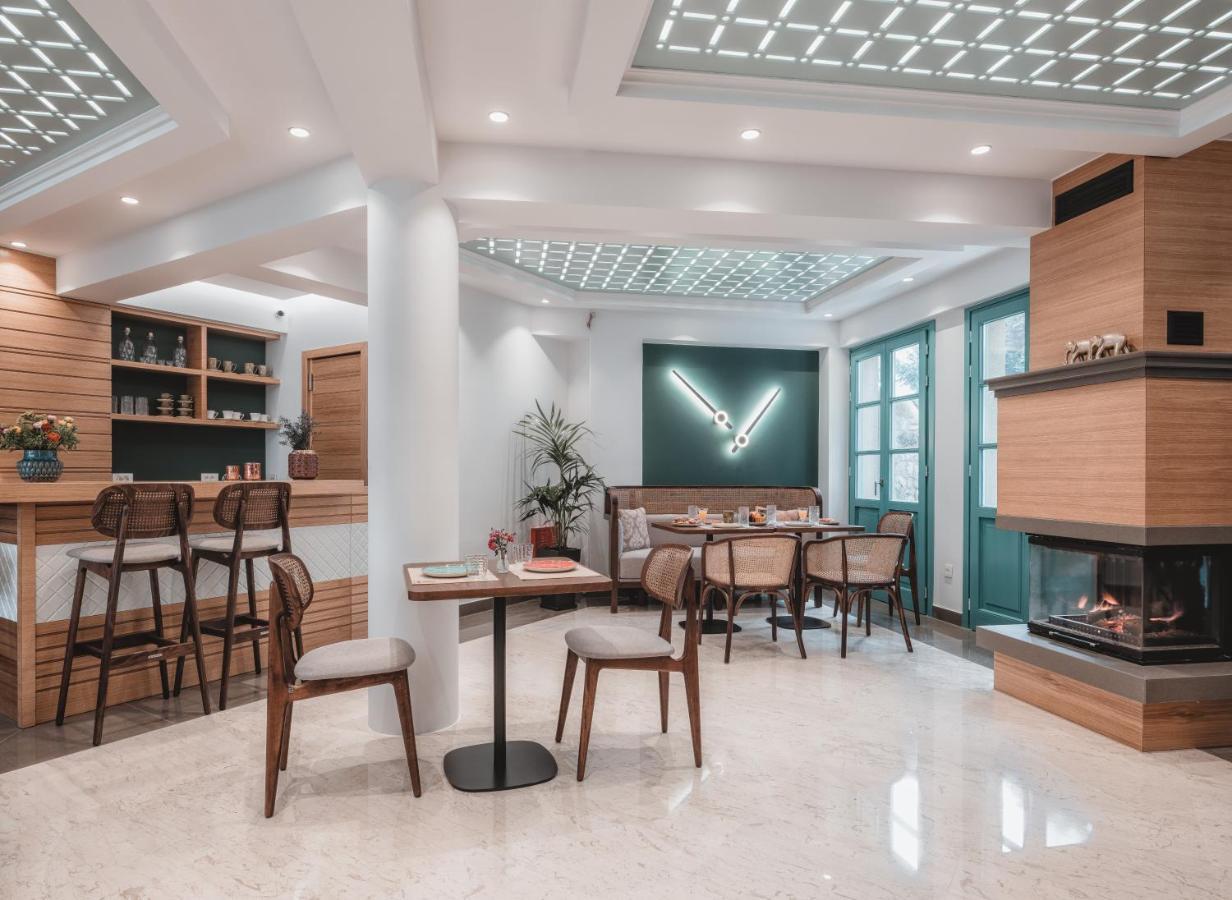 Castrello Old Town Hospitality Hotel อิโออันนินา ภายนอก รูปภาพ