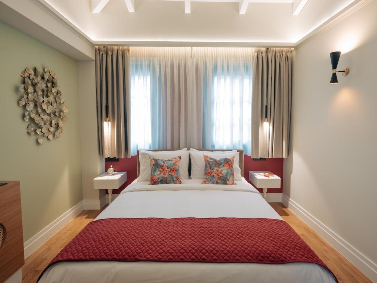 Castrello Old Town Hospitality Hotel อิโออันนินา ภายนอก รูปภาพ