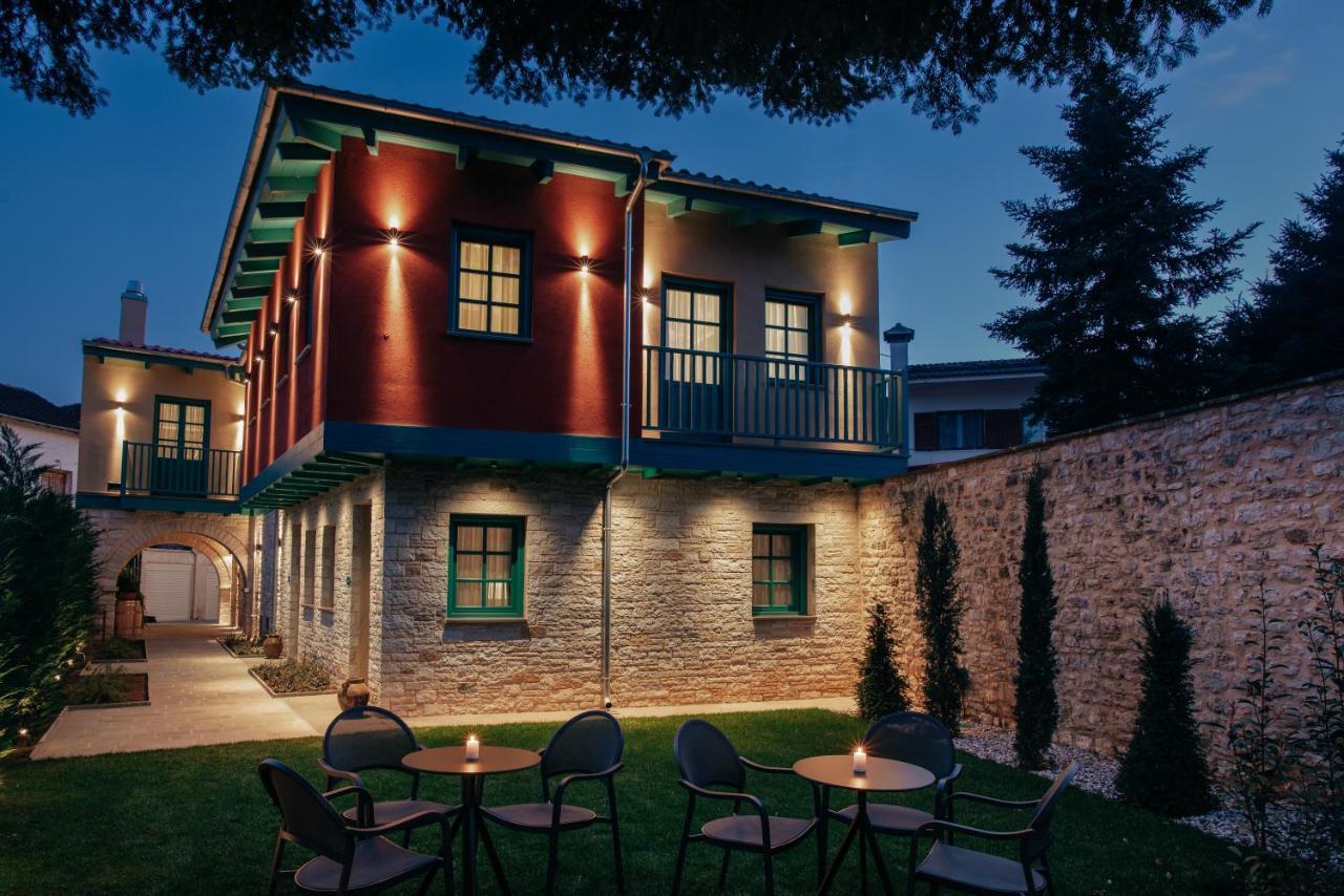 Castrello Old Town Hospitality Hotel อิโออันนินา ภายนอก รูปภาพ