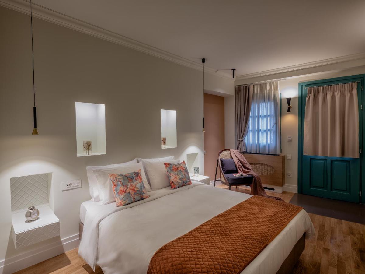 Castrello Old Town Hospitality Hotel อิโออันนินา ภายนอก รูปภาพ