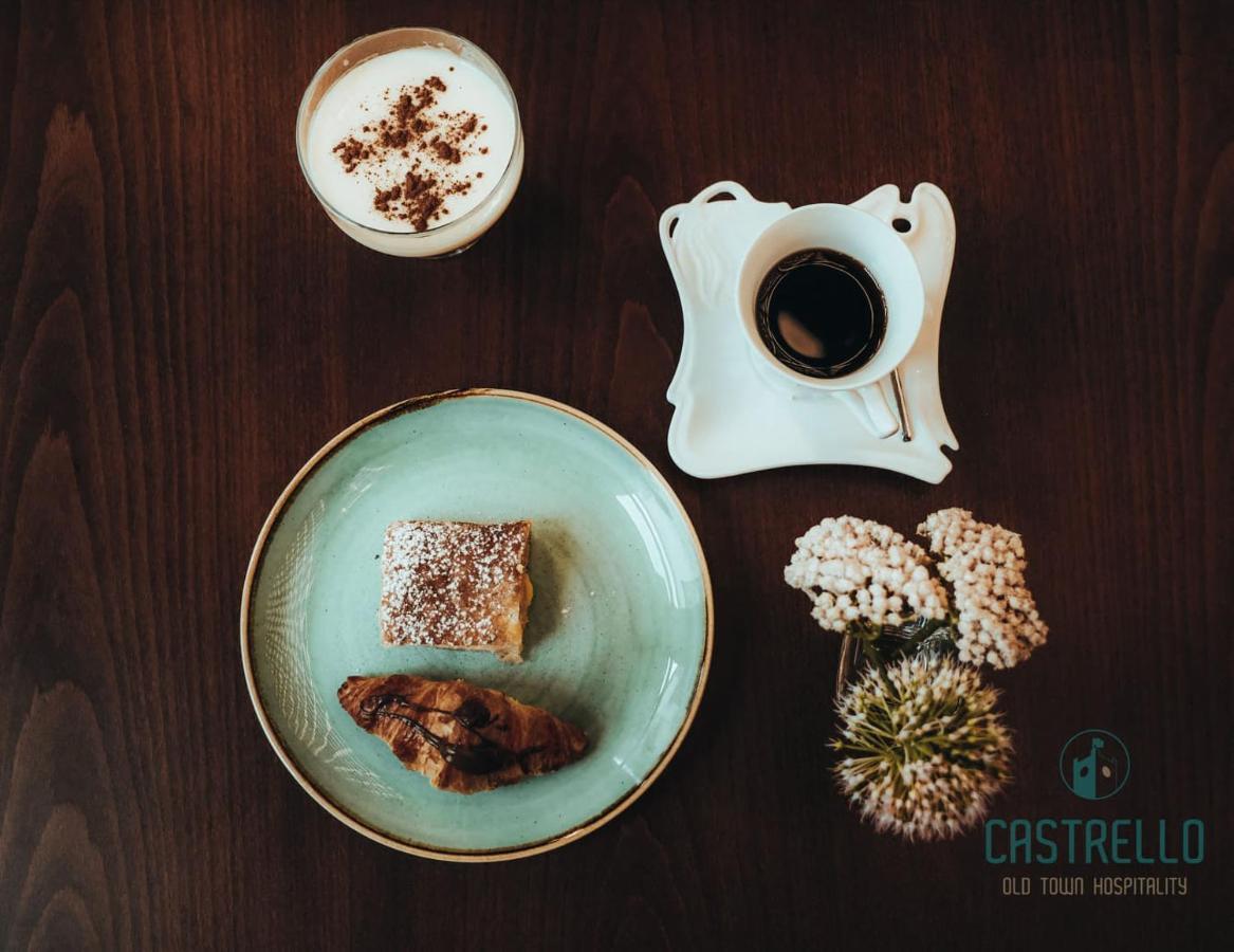 Castrello Old Town Hospitality Hotel อิโออันนินา ภายนอก รูปภาพ